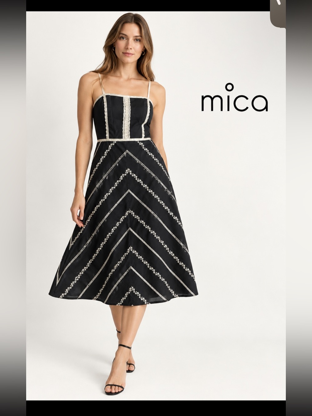Vintage 90’s! MICA, the fit & flare embroidered dress!